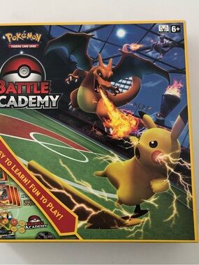 Pokémon Battle Academy Board Game Box - Yellow Pikachu & Charizard